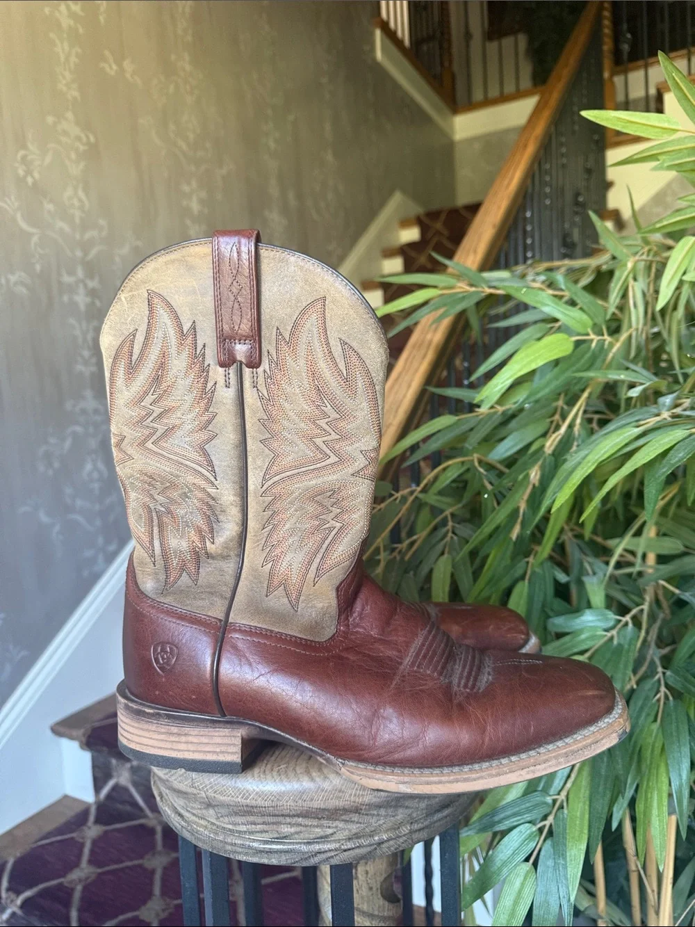 ARIAT VALOR men’s western cowboy boots very good condition size 9 1/2 D